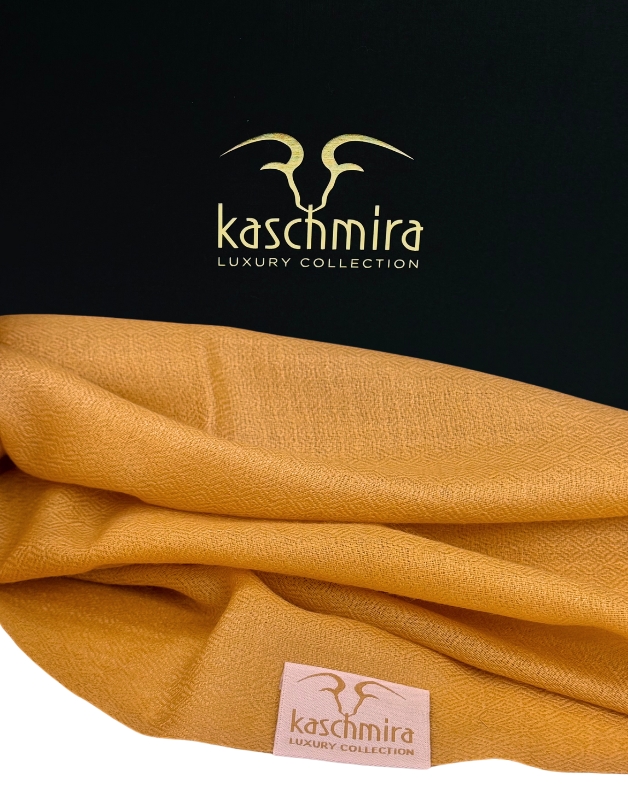 Toller Merino-Schal in goldbraun 4